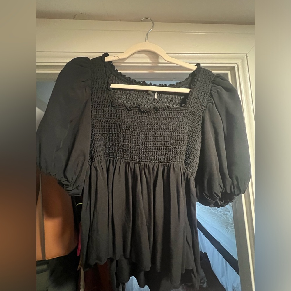 Tuckernuck smocked top